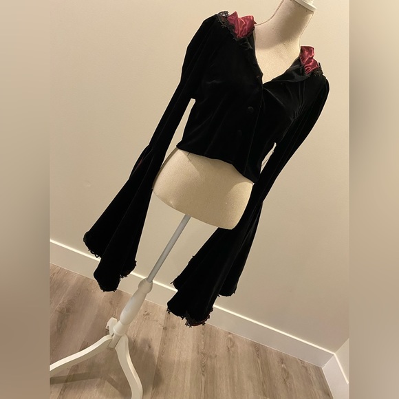 Spirit Halloween Victorian Vampire Top - Picture 2 of 6